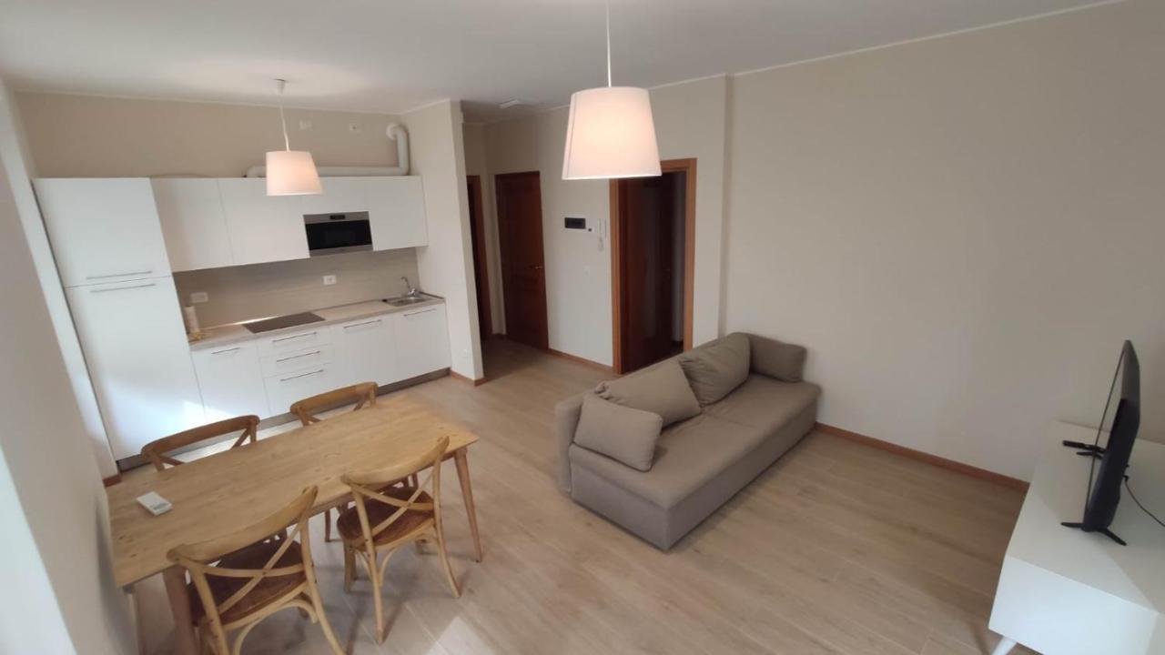 Ca' De L'Achille Apartman Torri del Benaco Kültér fotó